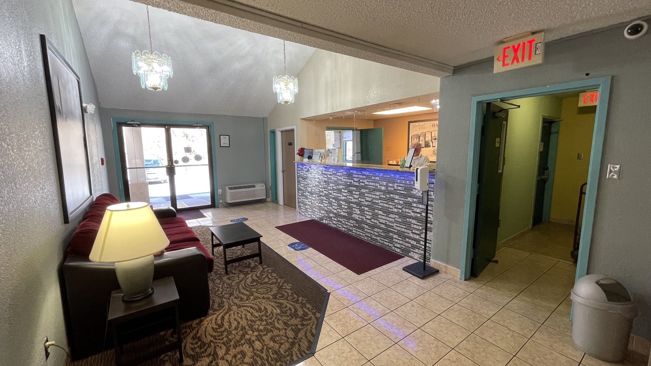 Photo of Livingroom in Hancock