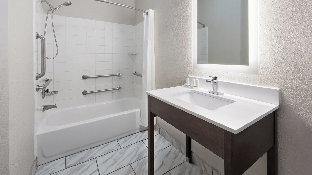Photo of Bathroom in Marion
