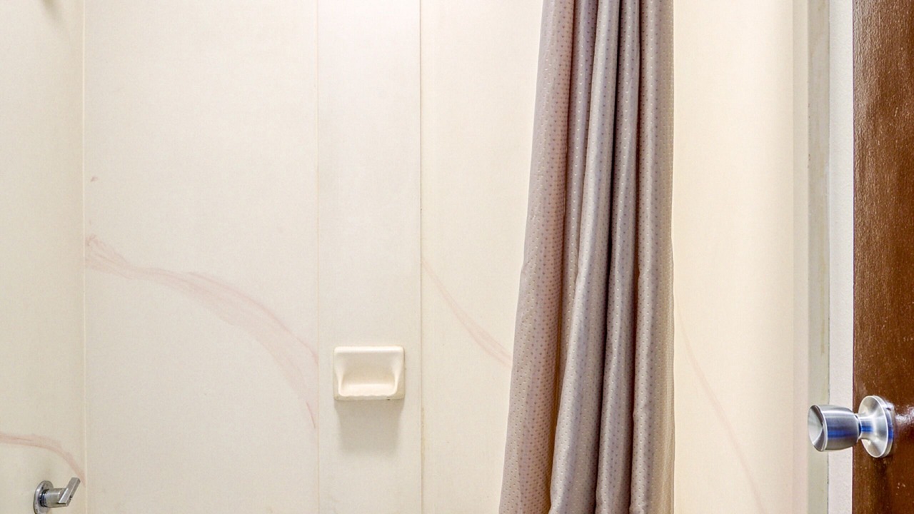 Photo of Bathroom in North Lima