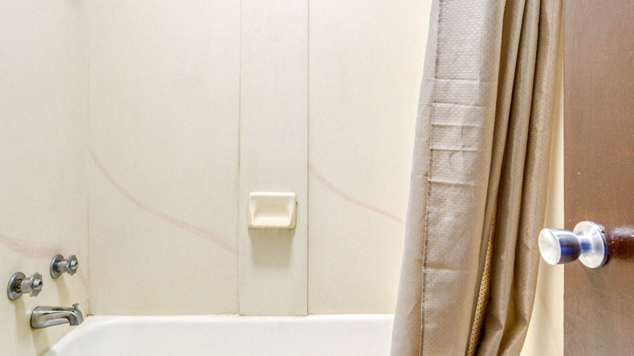 Photo of Bathroom in North Lima