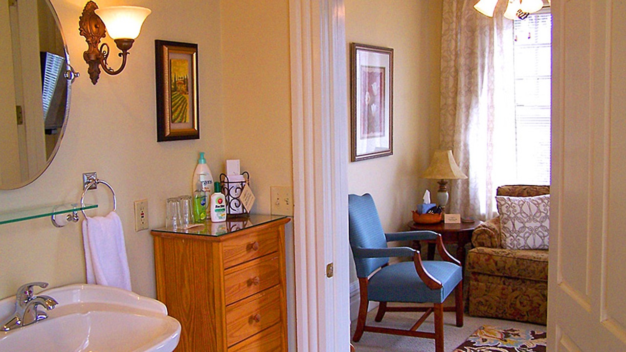 Photo of Bathroom in Northside District