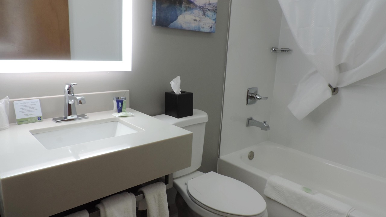 Photo of Bathroom in Clarion