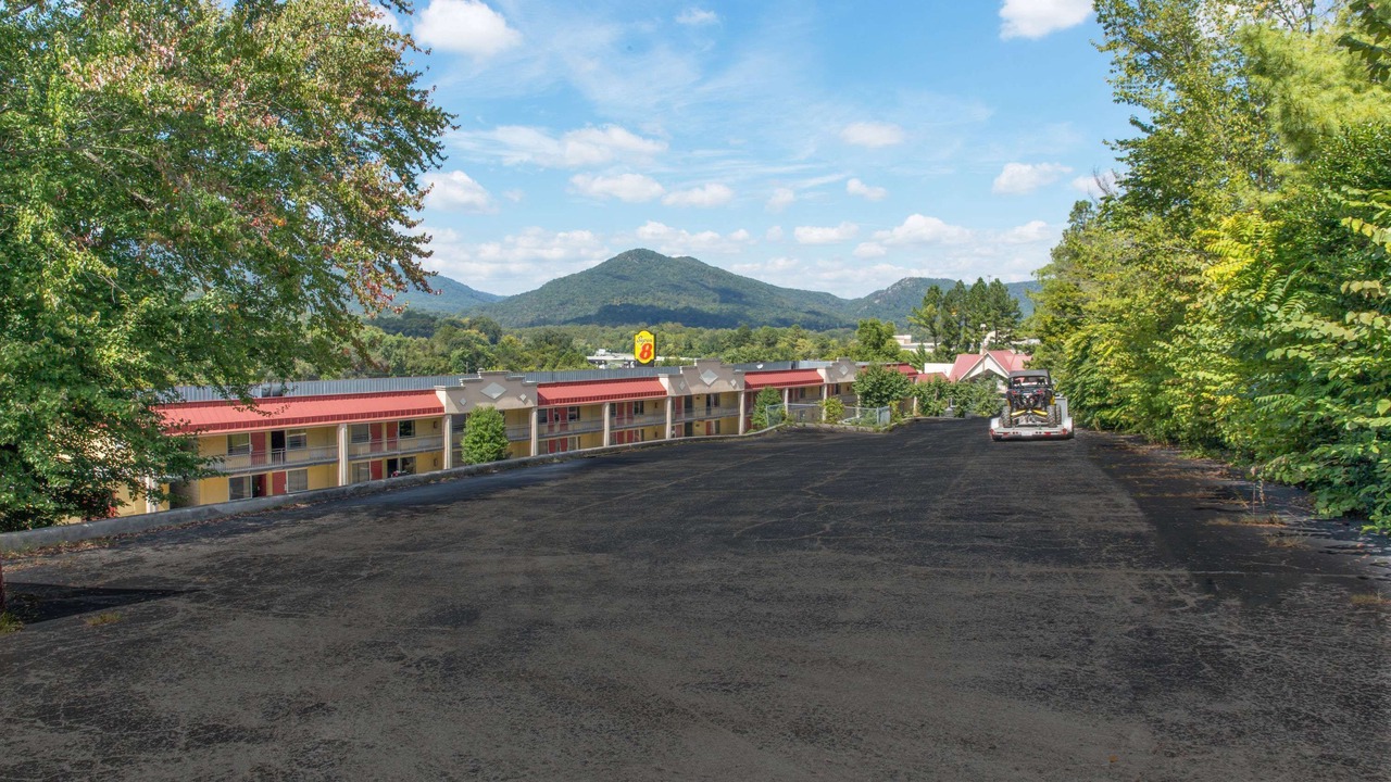 Photo of Outdoor in Caryville