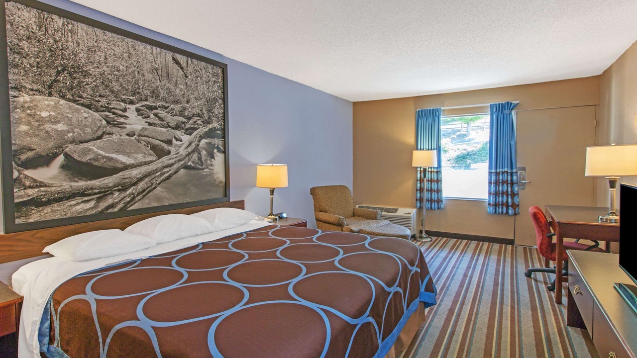 Photo of Bedroom in Caryville