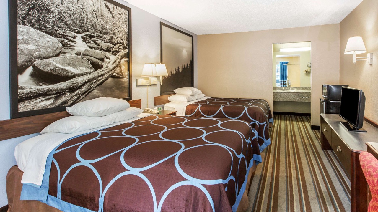 Photo of Bedroom in Caryville