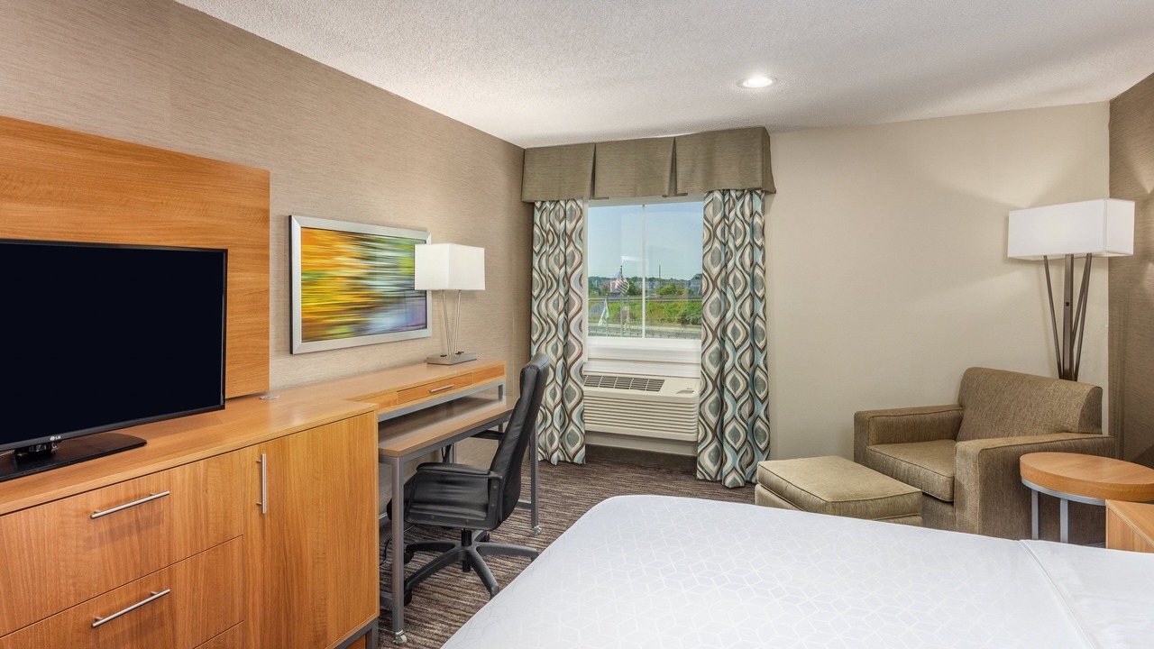 Photo of Bedroom in Kent Narrows