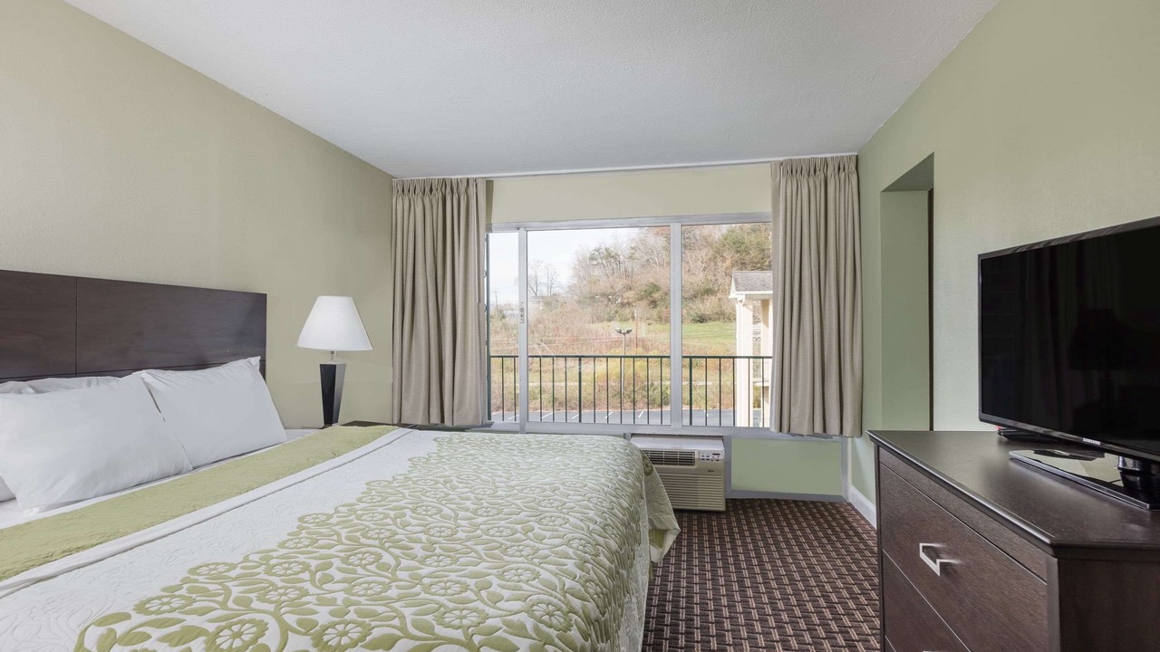 Photo of Bedroom in Jellico