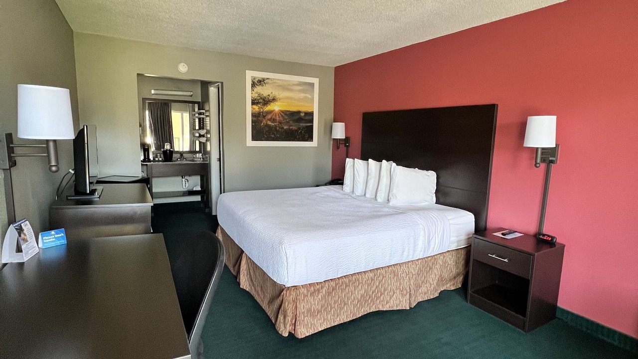 Photo of Bedroom in Jellico