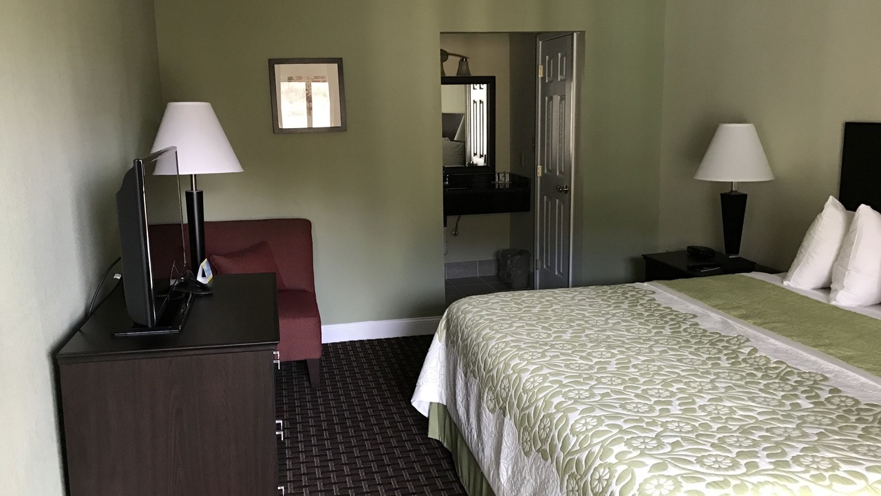 Photo of Bedroom in Jellico