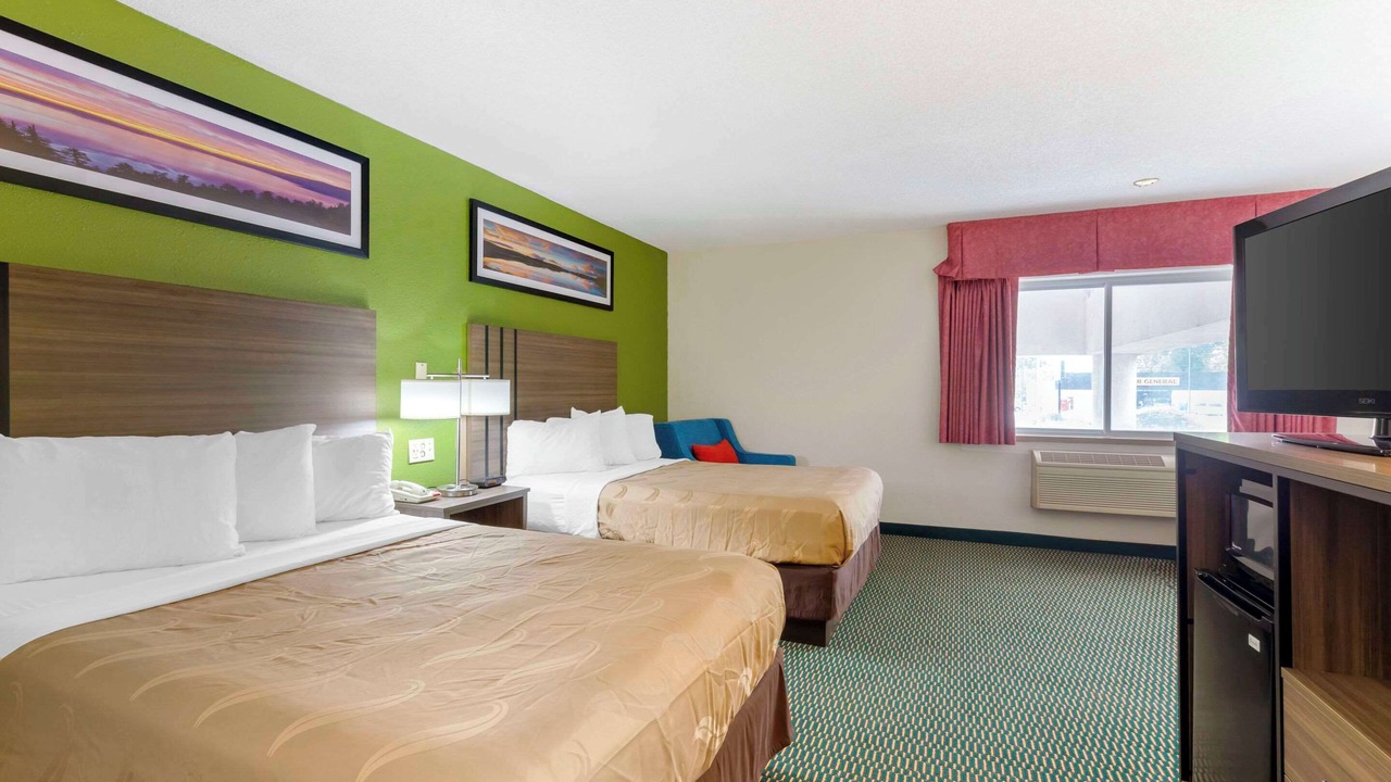 Photo of Bedroom in Huron