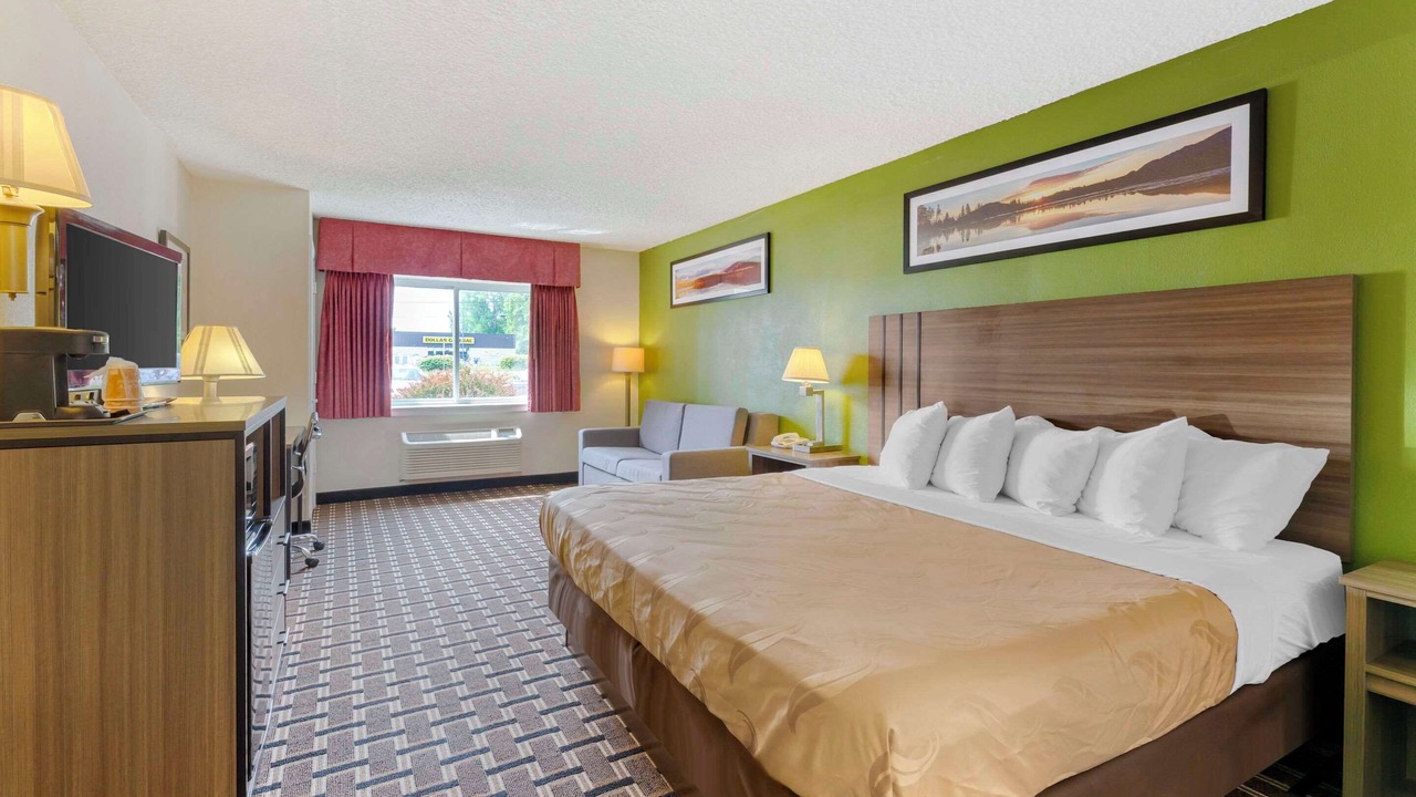 Photo of Bedroom in Huron