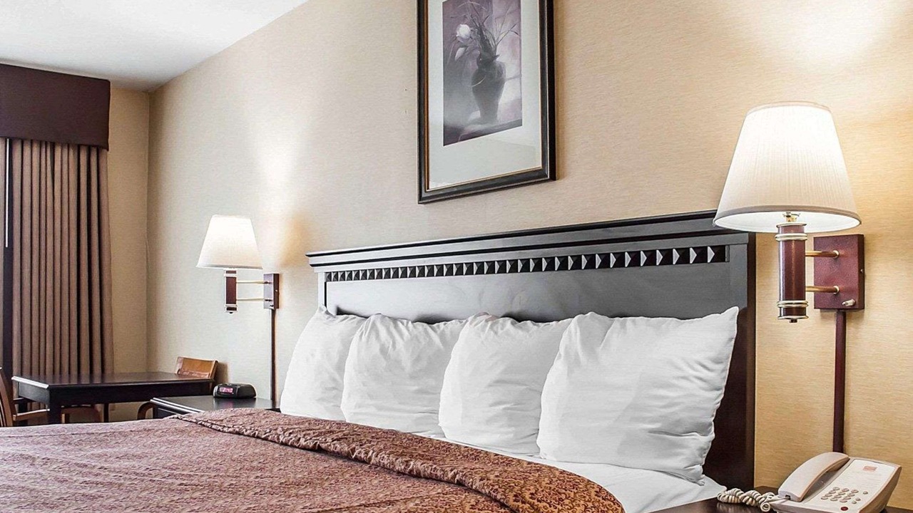 Photo of Bedroom in Big Flats Airport