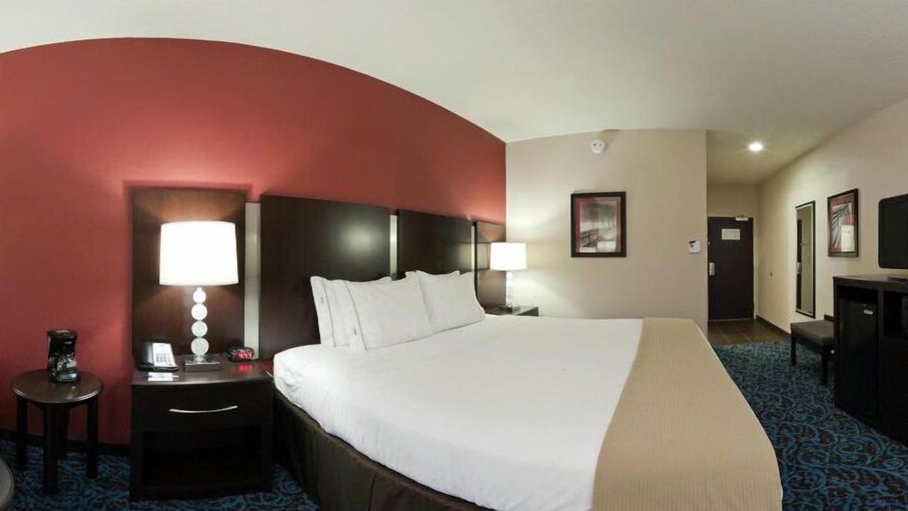 Photo of Bedroom in New Philadelphia