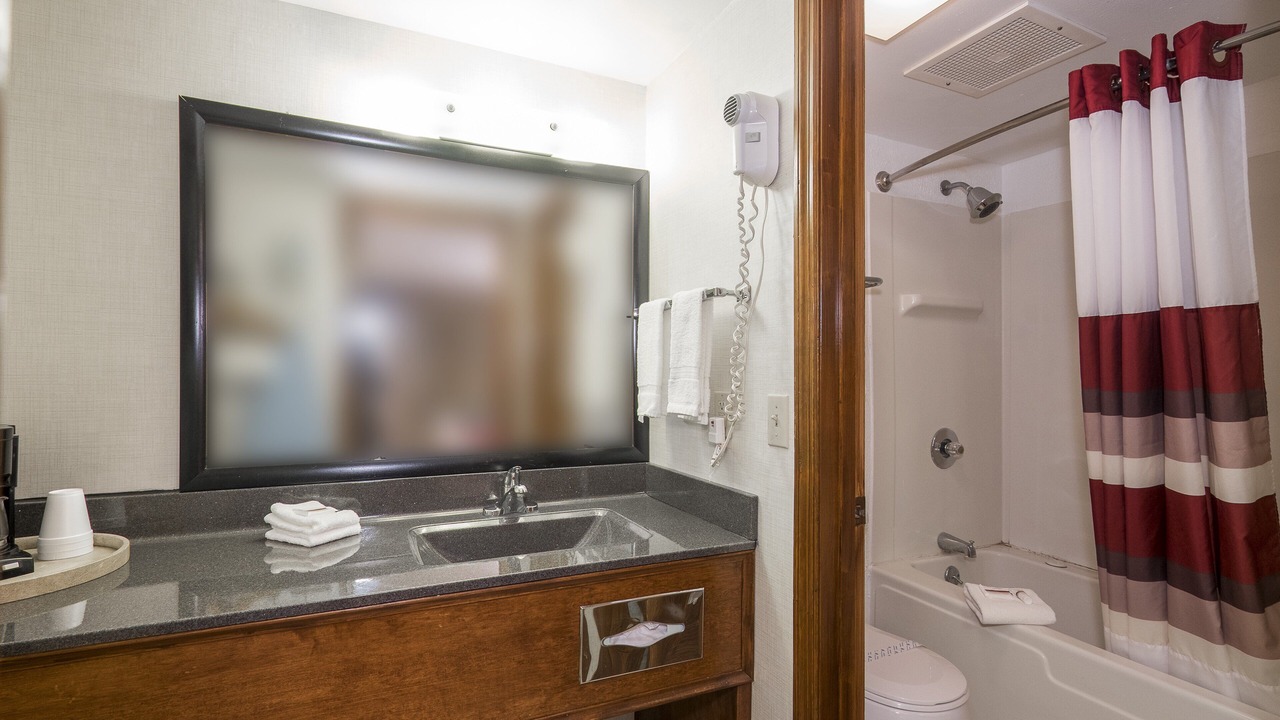 Photo of Bathroom in Uhrichsville