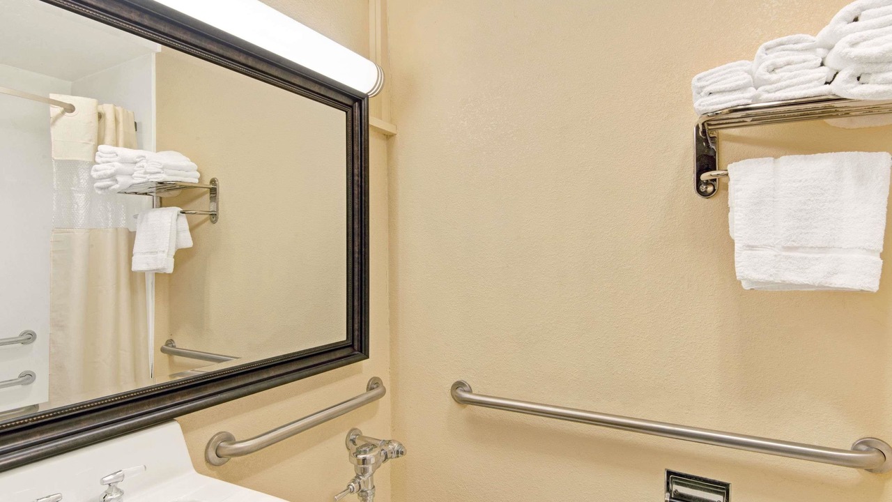 Photo of Bathroom in Washington