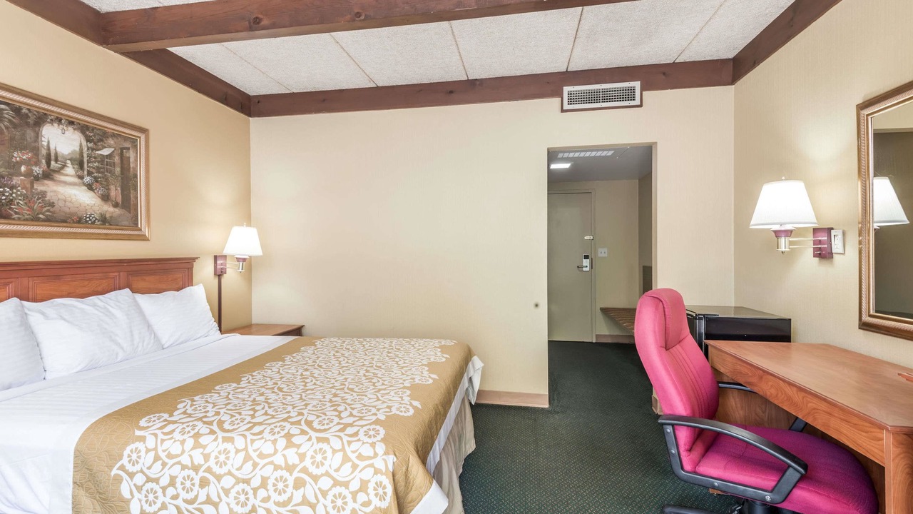 Photo of Bedroom in Niles