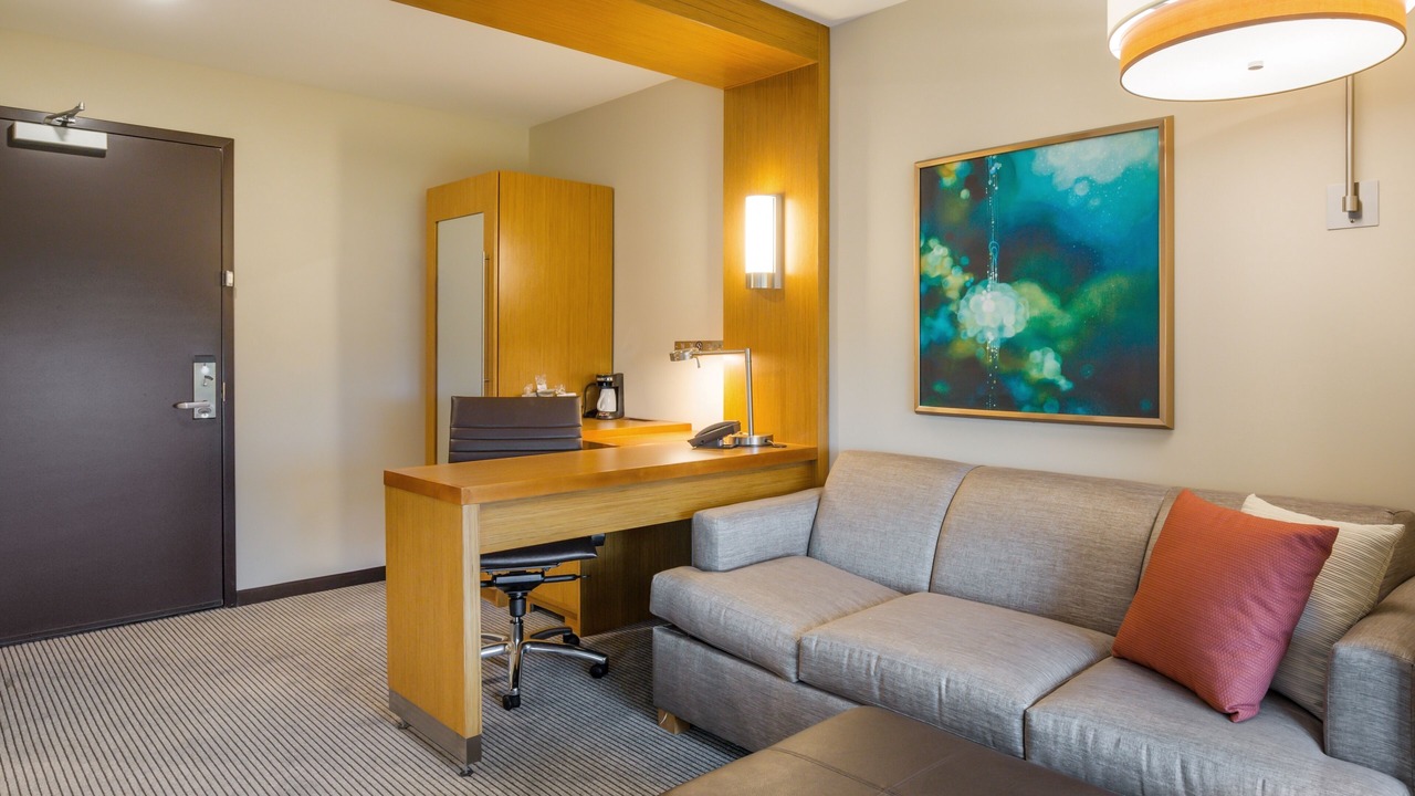 Photo of Bedroom in Coliseum Central