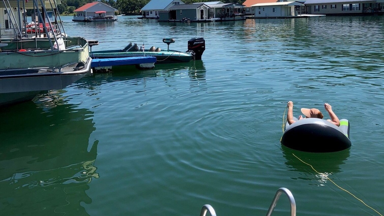 Photo of Others in Arthur