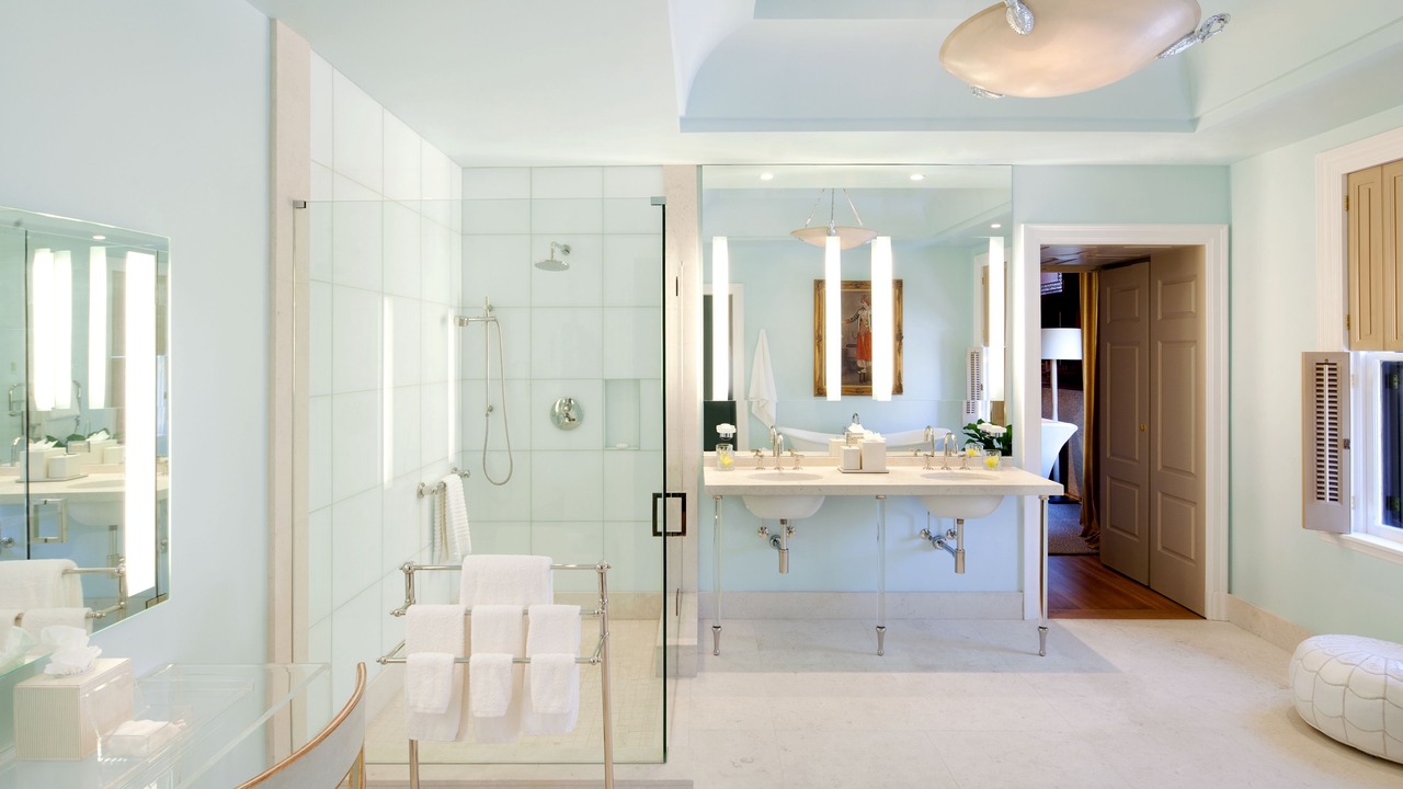 Photo of Bathroom in Downtown Baltimore
