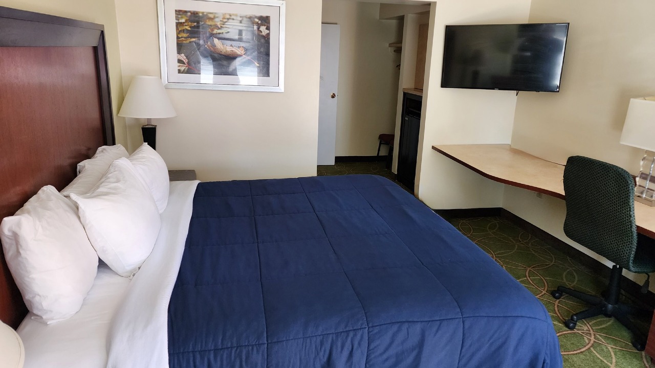 Photo of Bedroom in State College