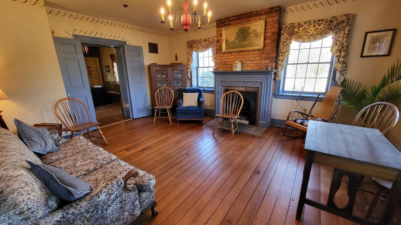 Photo of Livingroom in Slippery Rock