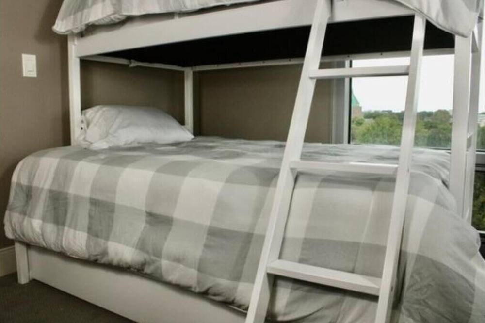 Photo of Bedroom in University Circle