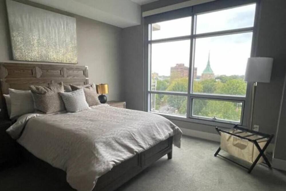 Photo of Bedroom in University Circle