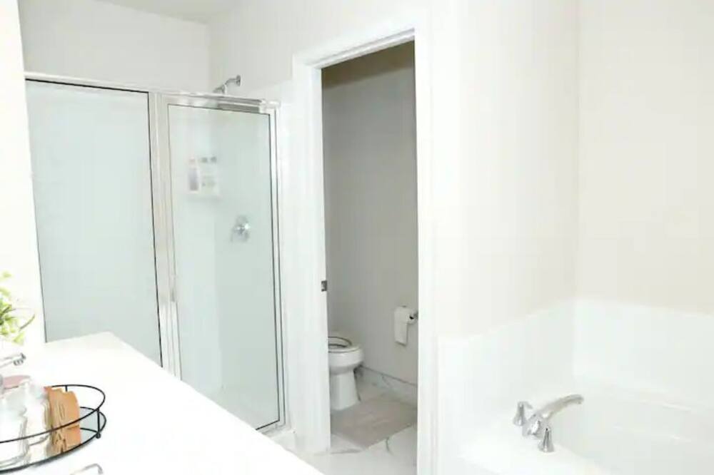 Photo of Bathroom in Hanover