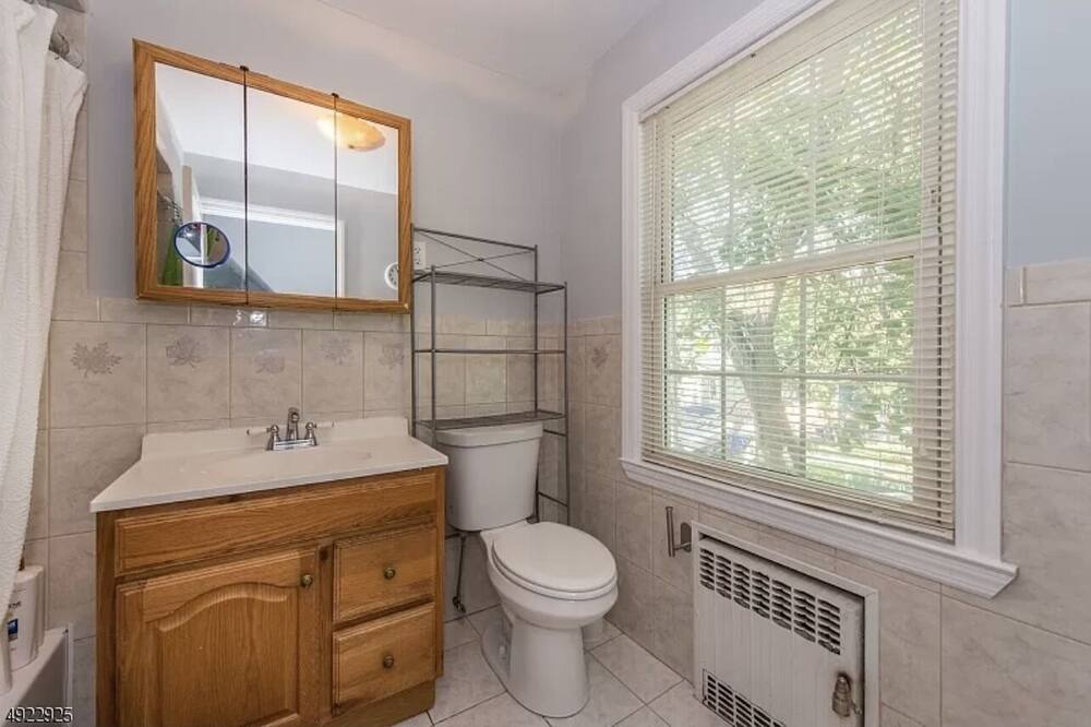 Photo of Bathroom in Roselle
