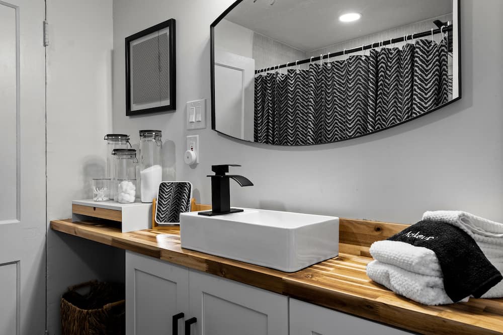 Photo of Bathroom in South Hills