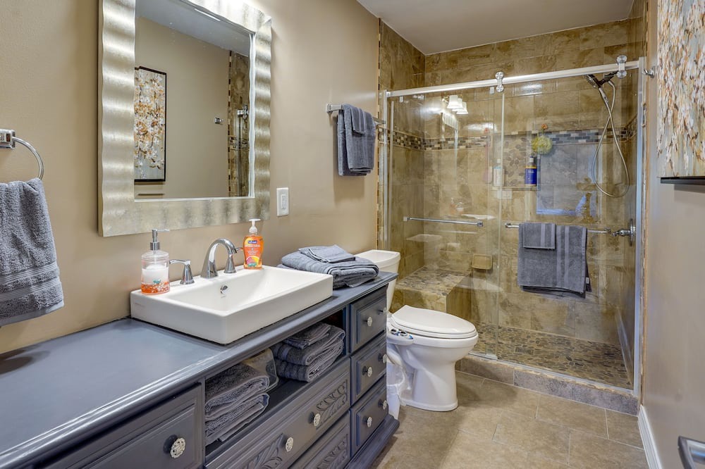 Photo of Bathroom in Bartlett