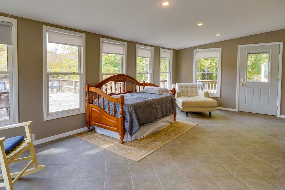 Photo of Bedroom in Bartlett