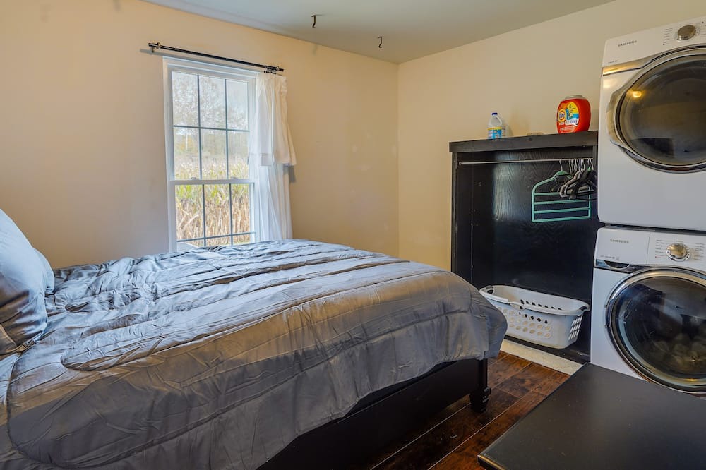 Photo of Bedroom in Bartlett