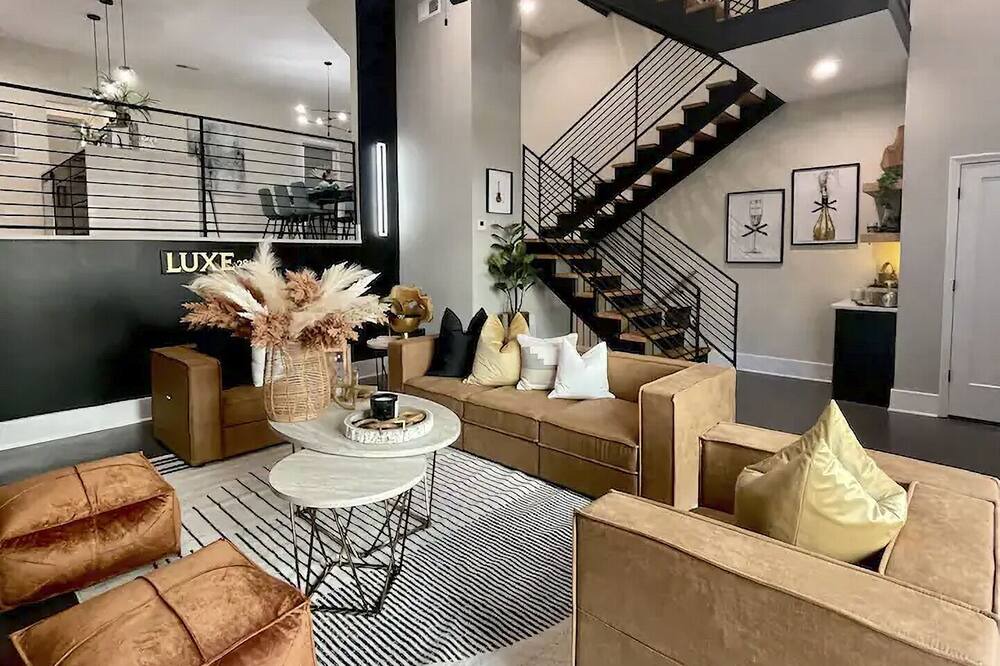 Photo of Livingroom in New Pathways