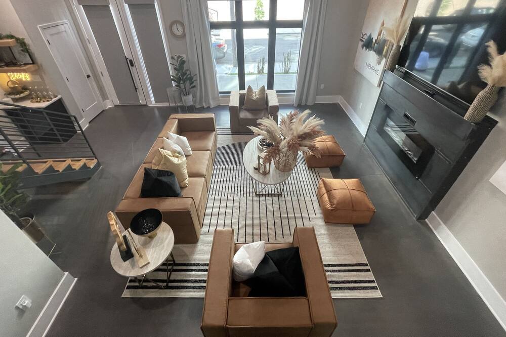 Photo of Livingroom in New Pathways