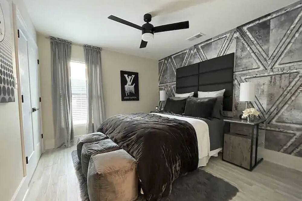 Photo of Bedroom in New Pathways