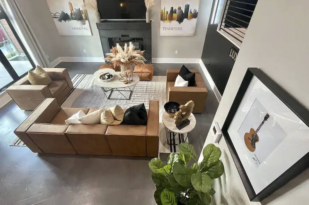 Photo of Livingroom in New Pathways