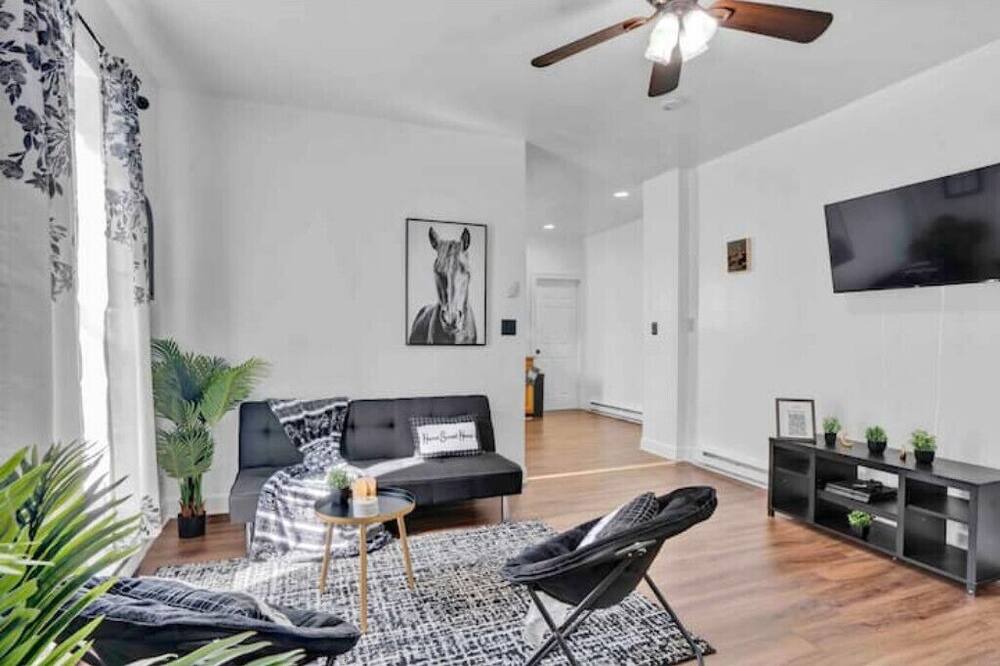 Photo of Livingroom in St. Paul's Park