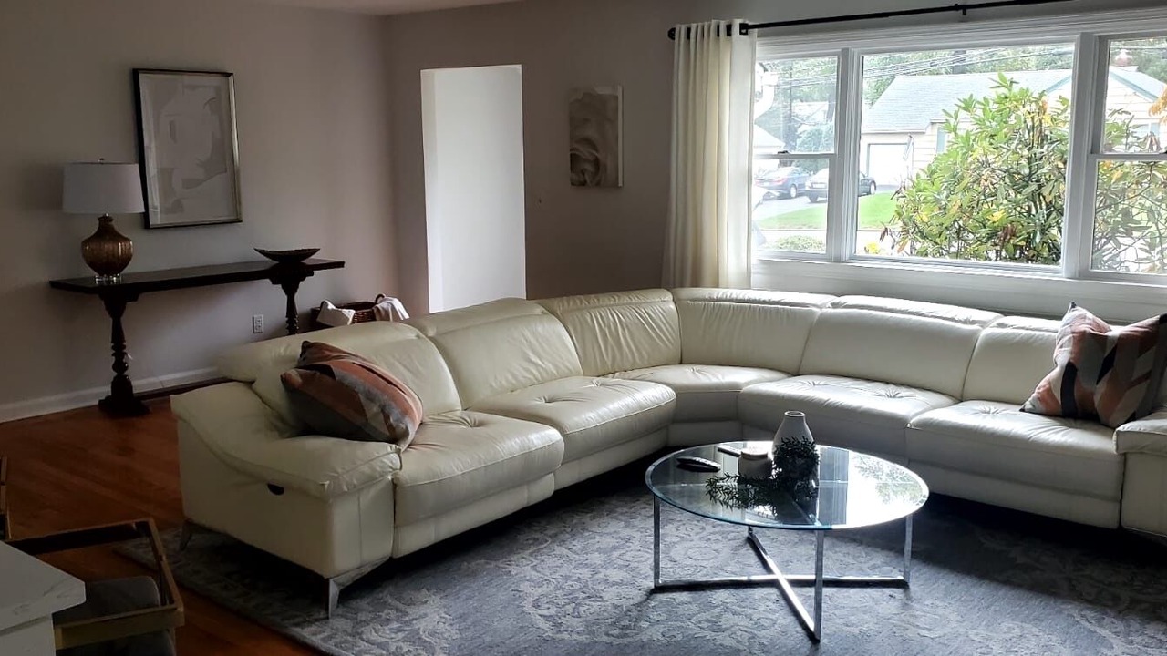 Photo of Livingroom in Oradell