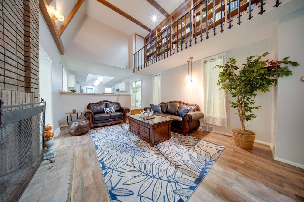 Photo of Livingroom in Erie