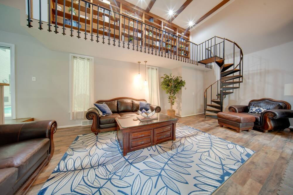 Photo of Livingroom in Erie