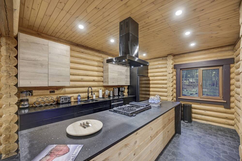 Photo of Kitchen in Henryville