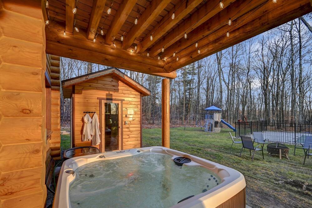 Photo of Outdoor in Henryville