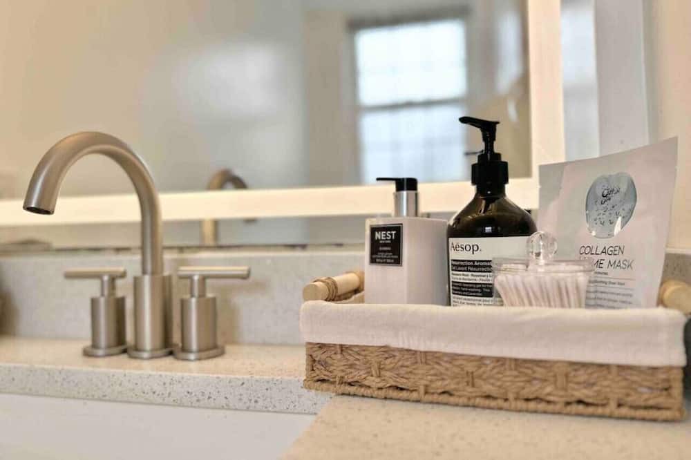 Photo of Bathroom in South Hills