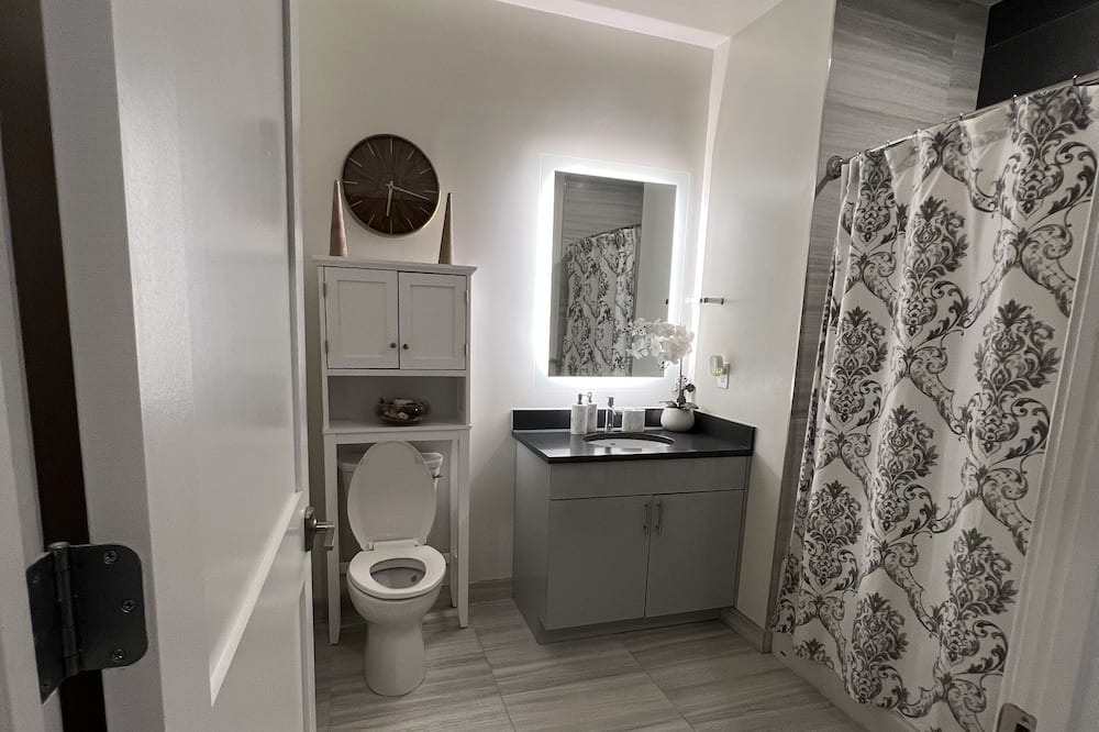Photo of Bathroom in Union