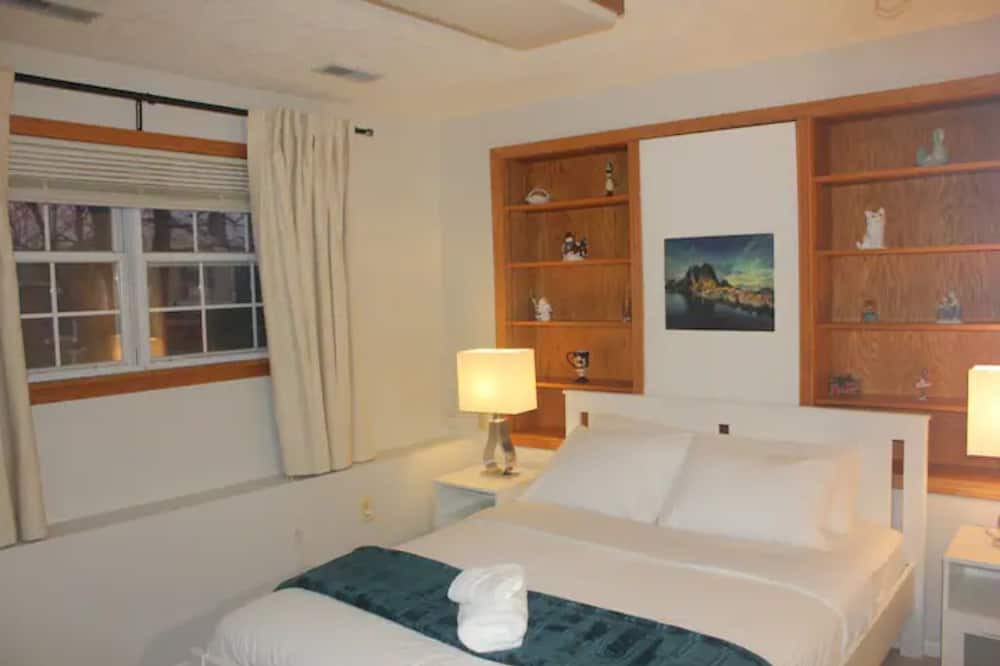 Photo of Bedroom in Rosaryville