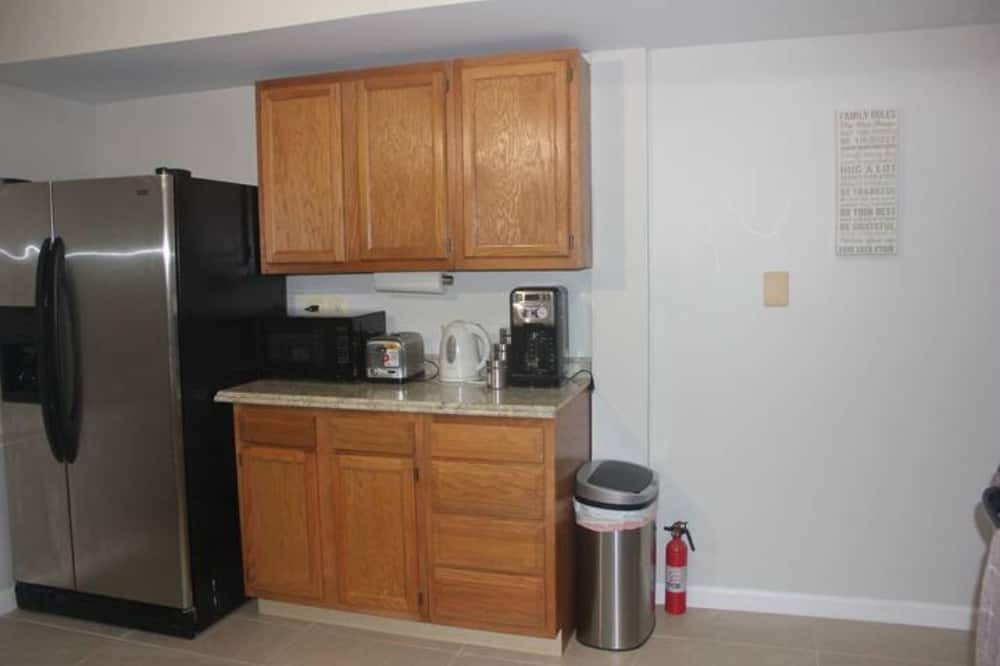 Photo of Kitchen in Rosaryville