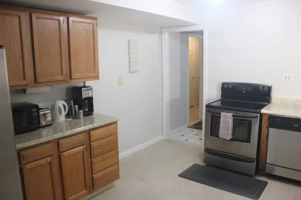 Photo of Kitchen in Rosaryville