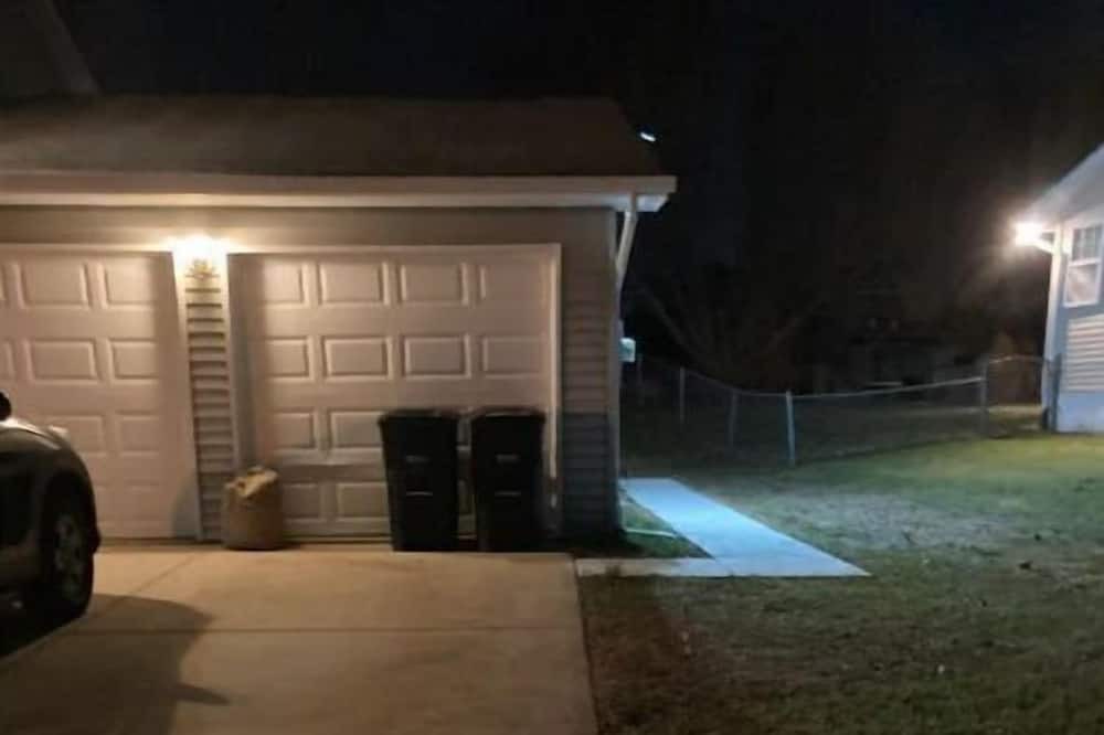 Photo of Outdoor in Rosaryville