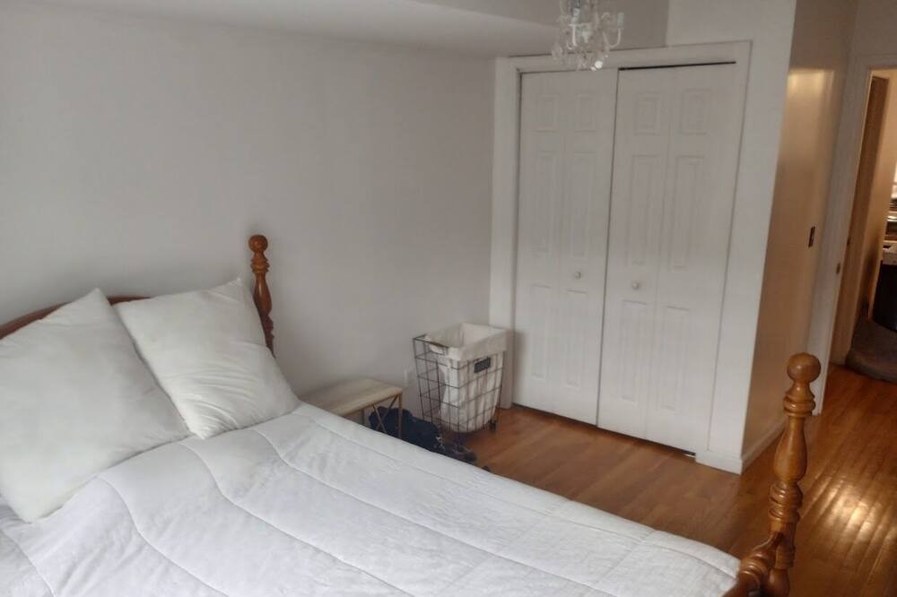 Photo of Bedroom in Communipaw